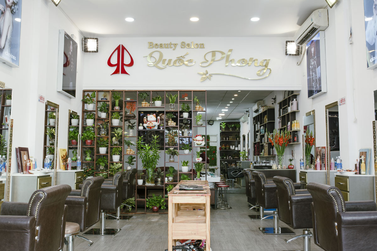 Quốc Phong Salon được khách hàng đánh giá là Salon tóc thân thiện và chuyên nghiệp